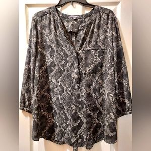Snake Print 3/4 sleeve blouse 🐍